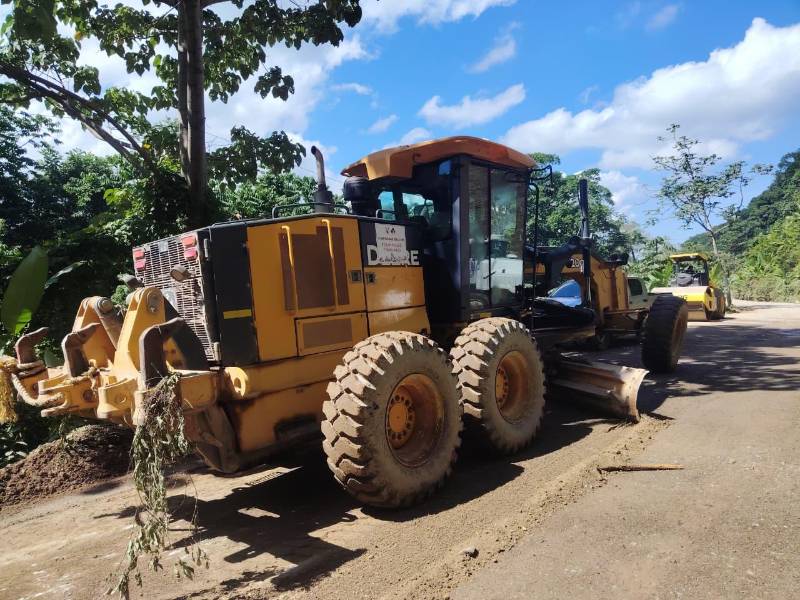 Un paso sin baches ni obstáculos hacia el turismo de aventura en la cuenca del Cangrejal y otros sitios turísticos es el resultado del operativo de habilitación vial que ejecuta la alcaldía de La Ceiba.