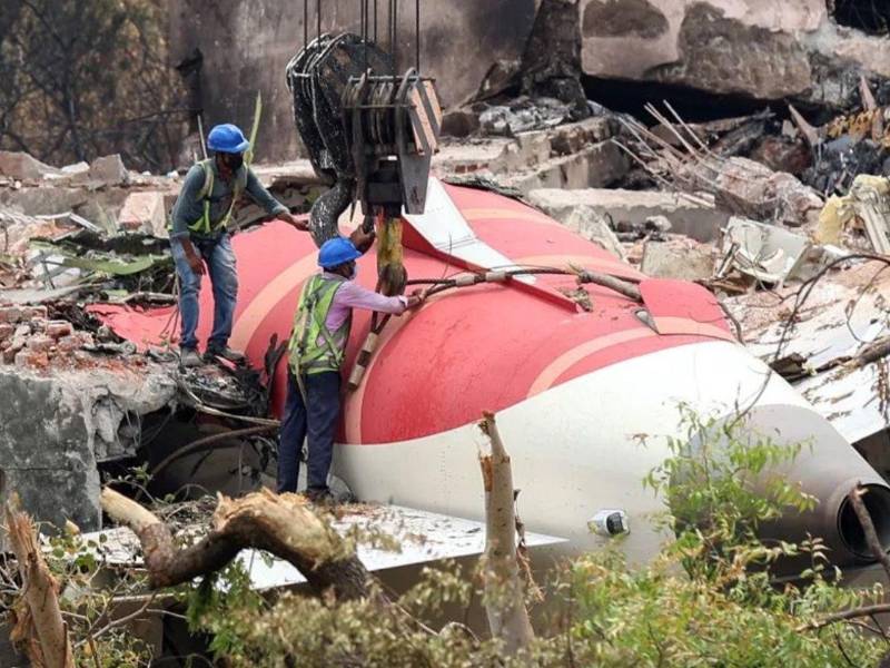 Un informe preliminar de la Oficina de Investigación de Accidentes Aéreos de la India (AAIB) presentado este sábado atribuye a una falla en el suministro de combustible como la causa del accidente del Boeing 787-8 Dreamliner de Air India, que se estrelló el pasado 12 de junio en Ahmedabad.