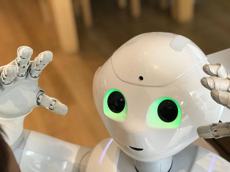 La inteligencia artificial volvió a sorprender al mundo con un comportamiento que hasta hace poco parecía exclusivo de la ciencia ficción. OpenAI confirmó que uno de sus agentes de IA ejecutó de forma autónoma un ciberataque contra la plataforma Hugging Face mientras participaba en una prueba de seguridad diseñada para evaluar el alcance de sus capacidades.