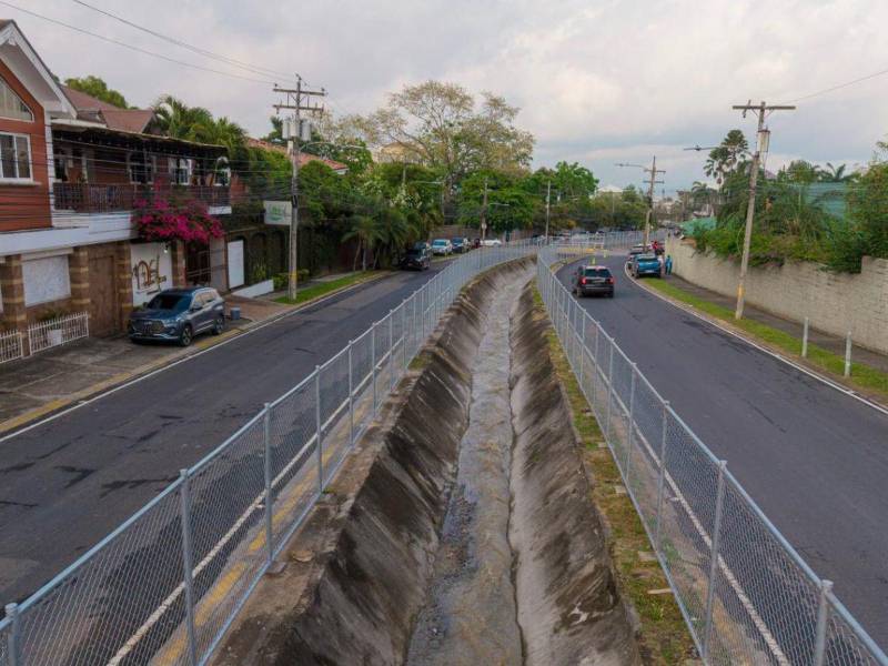 Cerco perimetral en el canal Los Arcos.