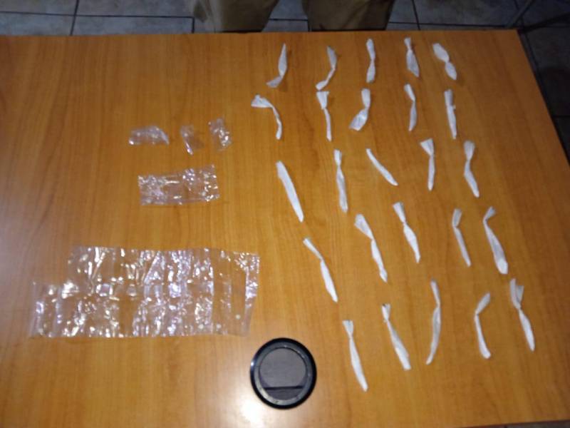 A alias Lágrima le decomisaron crack y cocaína que tenía en su poder.