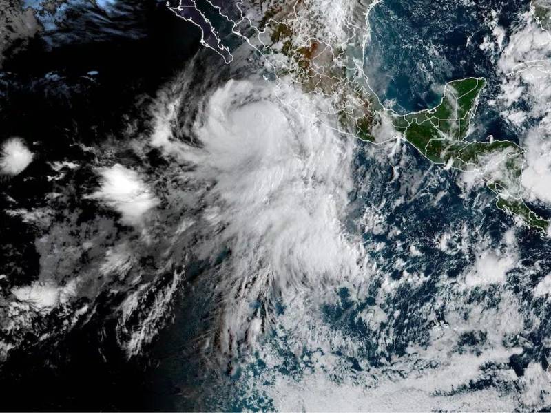 Se espera que el fenómeno ocasione lluvias intensas, de entre 15 y 150 milímetros, en Baja California Sur y Sinaloa.