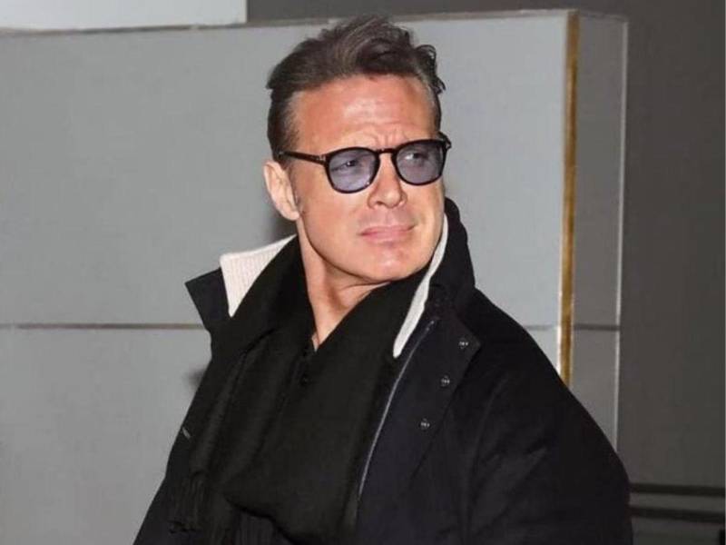 Luis Miguel está en medio de una nueva polémica por la pensión de sus hijos Miguel y Daniel.