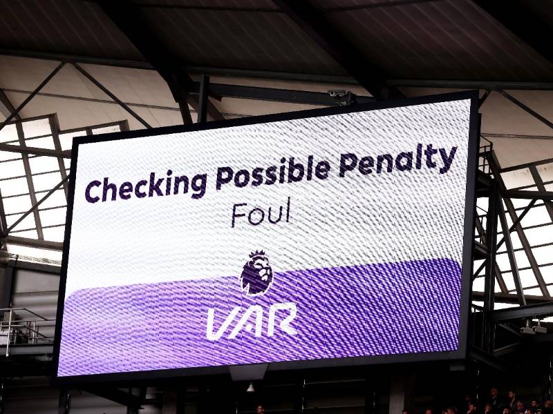 El Wolves criticó al VAR por sus errores, por restar emoción al juego, por aumentar el tiempo de los partidos y por las interrupciones que produce.