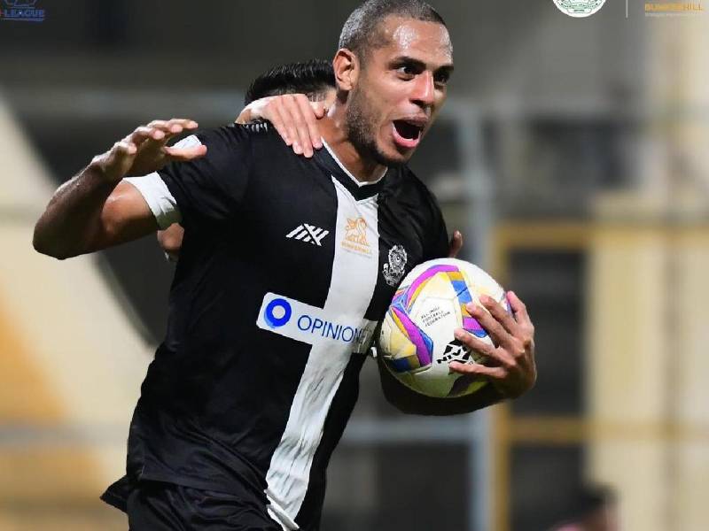 Eddie Hernández sigue en racha y anota nuevo doblete en la India