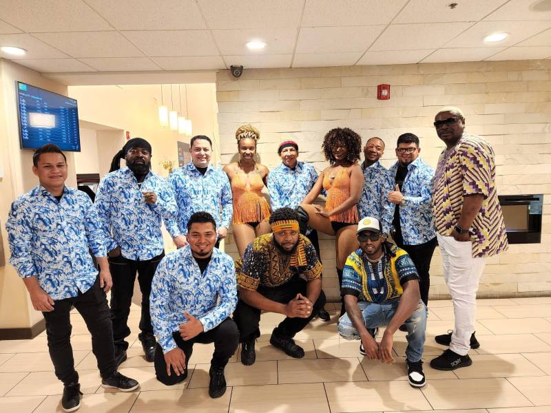 Ayer 24 de diciembre los hondureños se reunieron con sus familias para celebrar la Navidad 2022. Pero este domingo 25 puede seguir con la fiesta disfrutando de la mejor música que ofrecen los artistas y grupos musicales de Honduras.