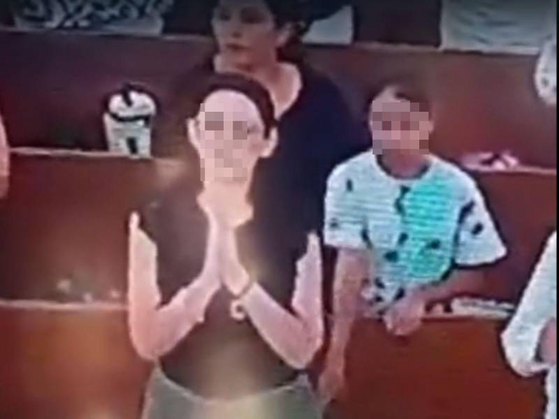 Video: Mujer pone a niña a hurtar en iglesia de Honduras