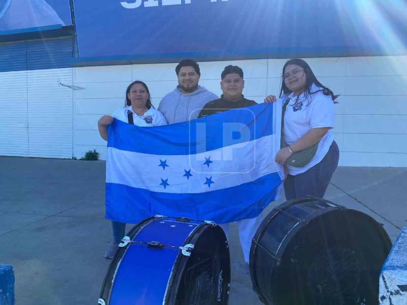 Honduras y Perú juegan este martes en el Estadio Municipal de Butarque en España.