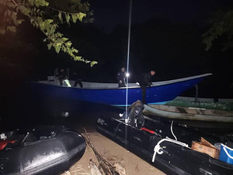 Operativos en Limón culminaron con el aseguramiento de la narcolancha.