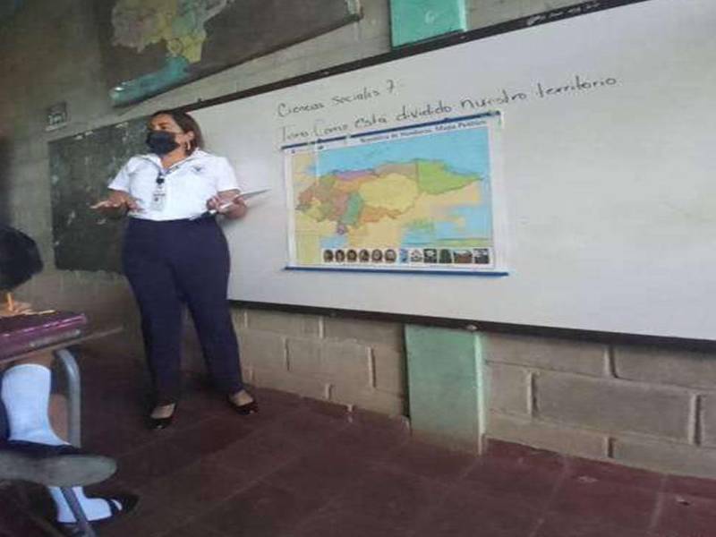 Dania Marisela Canales Pavón era madre y destacada maestra del Instituto Felipe Augustinus de San Lorenzo, Valle.