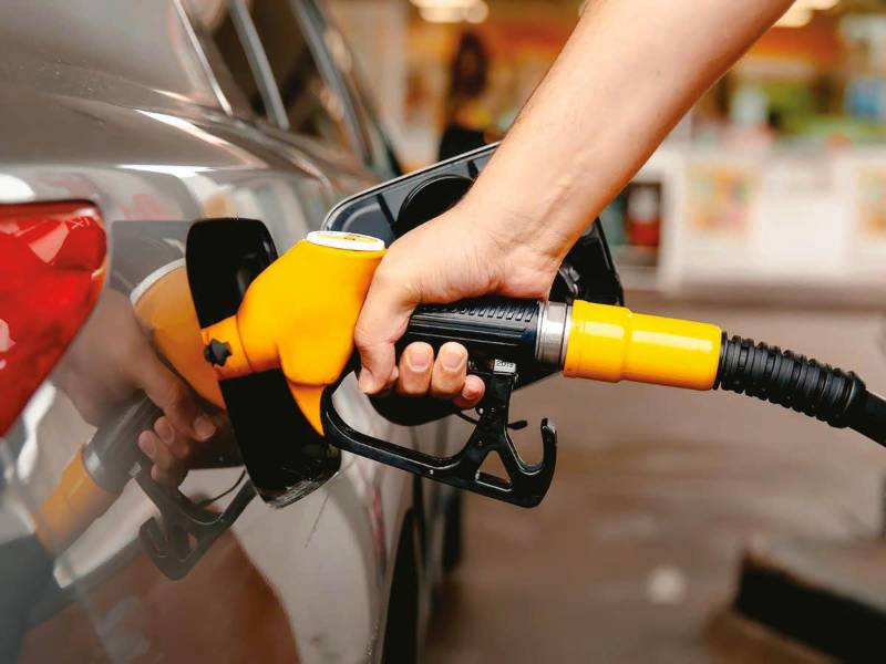 De 10.76 lempiras será el margen que alcanzará por galón entre la gasolina superior y regular.