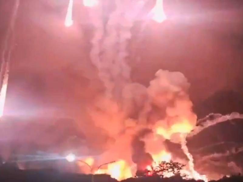 Imágenes de videos aficionados muestran los bombardeos en Caracas y otras ciudades de Venezuela.