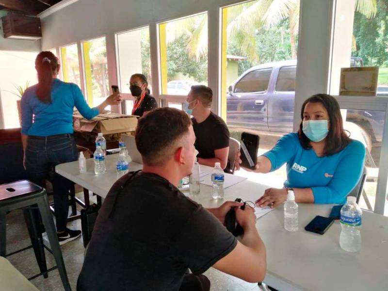 Proceso. El personal del RNP continúa entregando las nuevas identidades a nivel nacional.