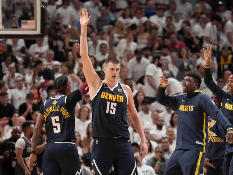 El serbio Nikola Jokic fue vital para el triunfo de los Nuggets contra Miami Heat en el cuarto juego de las Finales de la NBA.
