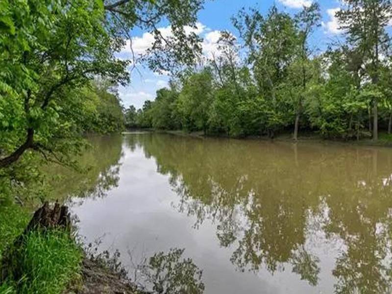 Imagen referencial IA del río Scioto, en el estado de Ohio, Estados Unidos;