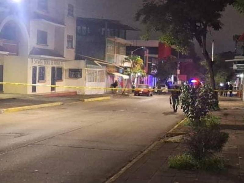 En esta calle fue asesinado el joven hondureño.