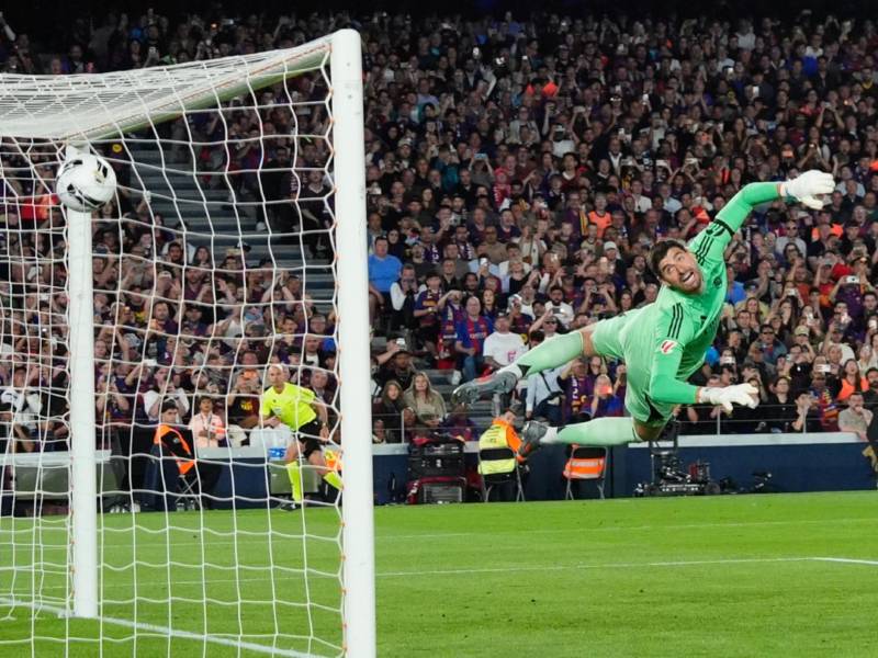El tiro libre de Rashford se incrustó en el ángulo, el portero Courtois se lanzó, pero le fue imposible de llegar.
