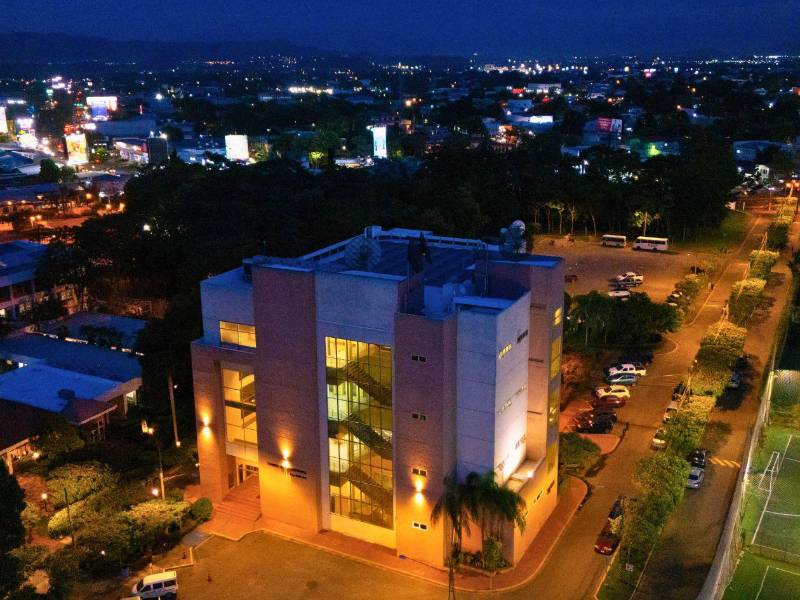 Torre Universitaria Jorge Emilio Jaar, Campus Universitario USAP, San Pedro Sula.