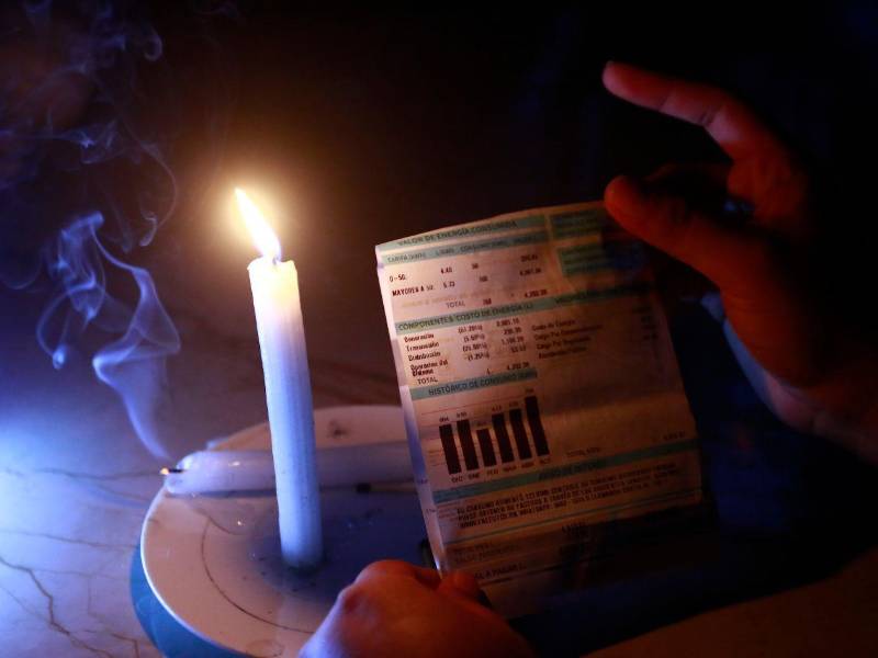 <b>Una ley aprobada con 78 votos: </b>La Ley de Justicia Energética fue aprobada la noche del 31 de agosto de 2026 con 78 votos. El respaldo provino de las cinco bancadas representadas en el Congreso Nacional: 49 votos del Partido Nacional, 25 del Partido Liberal, dos de Libre, uno del Pinu y uno de la Democracia Cristiana.