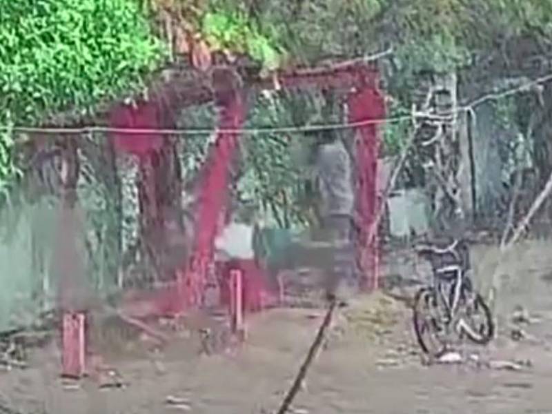 Captura de pantalla del video donde muere el hombre en La Ceiba.
