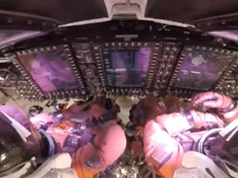 Imagen en vivo del amerizaje del Artemis II.