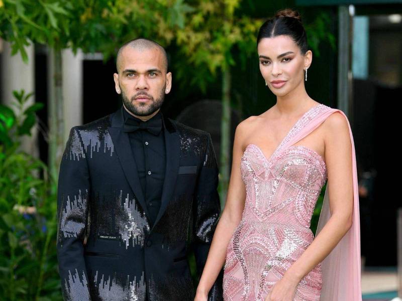 Joana Sanz, esposa de Dani Alves, ha tomado una drástica decisión en su vida en medio del escándalo del caso de presunto abuso sexual del futbolista brasileño contra una joven en una conocida discoteca de Barcelona.