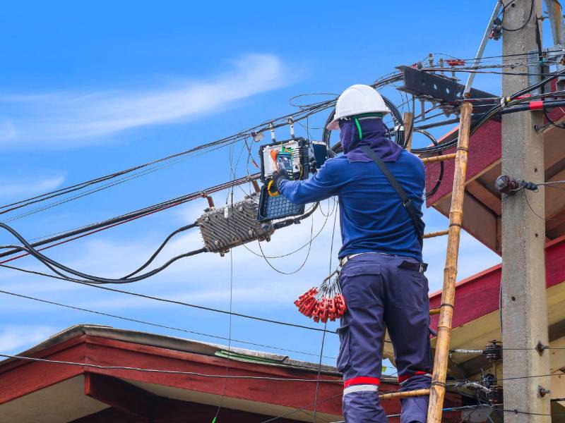 La Empresa Nacional de Energía Eléctrica (Enee) publicó el listado de sectores que tendrán interrupciones temporales del servicio eléctrico este martes 27 de octubre de 2026.