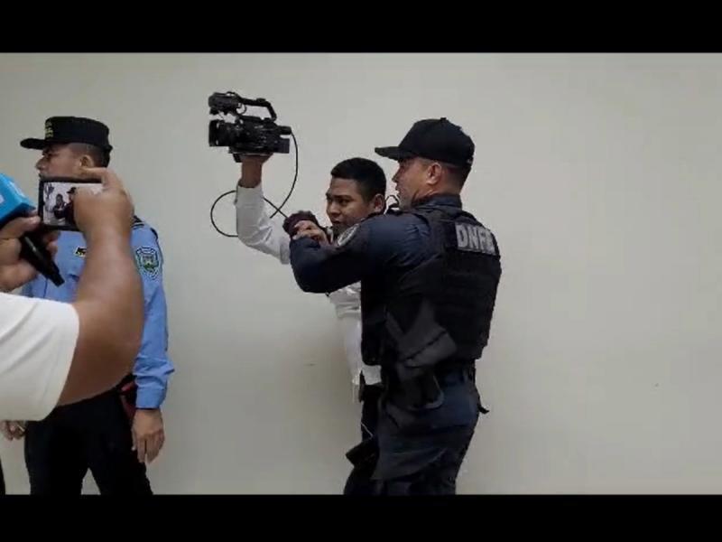 CPH condena agresión de policías a periodistas en SPS