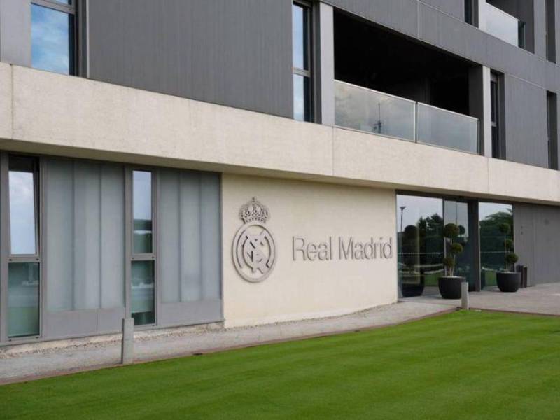 Los detenidos serían un jugador del segundo equipo del Real Madrid, el Castilla, y dos del Real Madrid C.