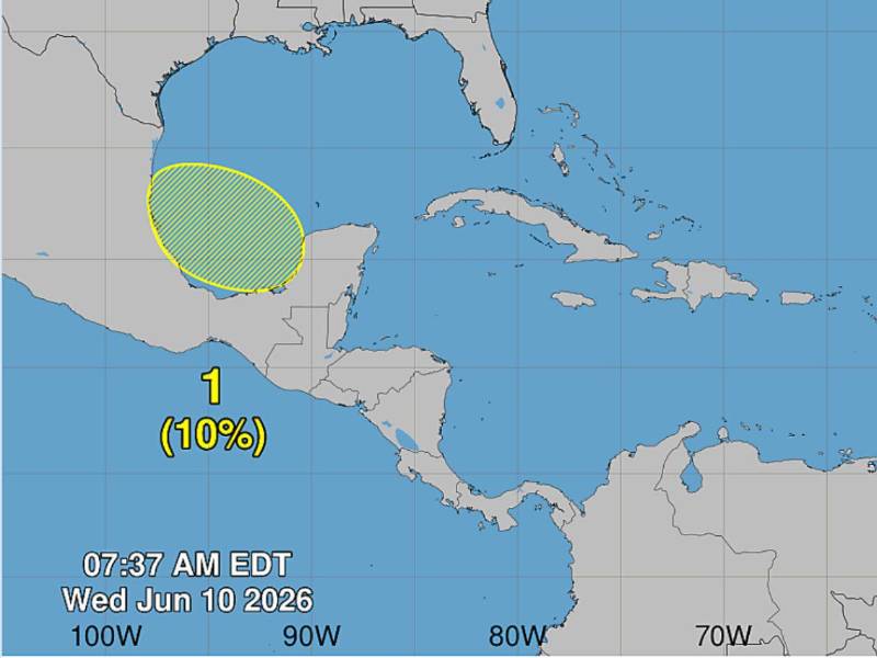 La perturbación tiene una probabilidad cercana al 0% de convertirse en ciclón tropical durante las próximas 48 horas y de apenas 10% en siete días. El sistema se desplazaría hacia tierra sobre el este de México a finales del fin de semana.