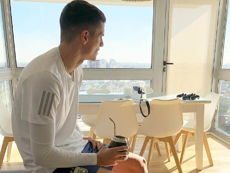 El futbolista argentino sorprendió al anunciar su temprano retiro y ha impactado al confesar los motivos por el cual cuelga los botines a sus 33 años.