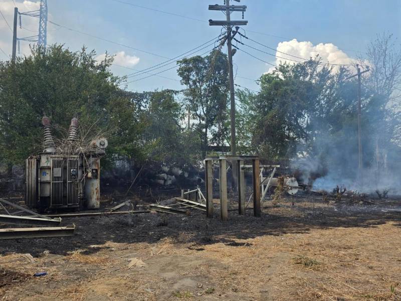 Algunos transformadores se vieron afectados por el siniestro.