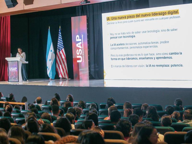 Marisol Suárez, CEO regional de Cintana Education para Latinoamérica, impartió una conferencia magistral titulada Innovar o morir, una profunda reflexión sobre el rol de la educación y el liderazgo en tiempos de transformación.