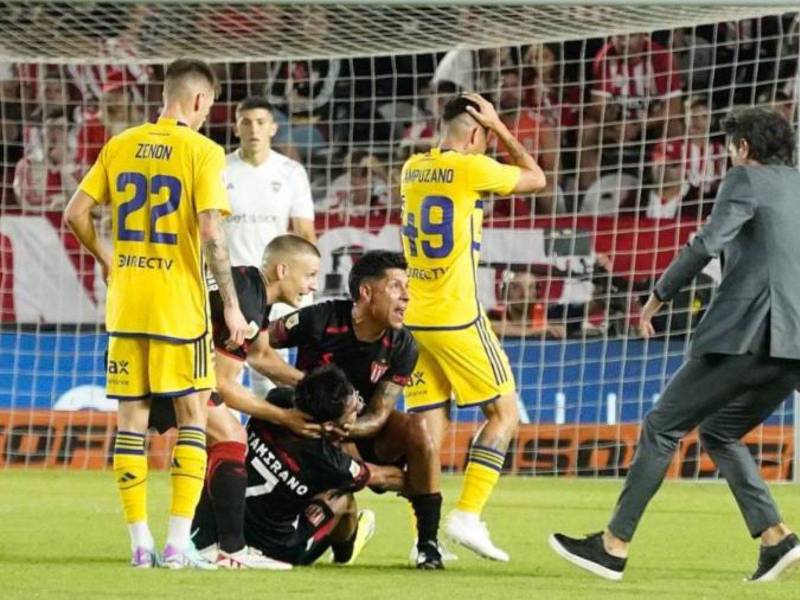 Javier Altamirano provocó el susto en jugadores y cuerpo técnico de Estudiantes de La Plata y Boca Juniors.