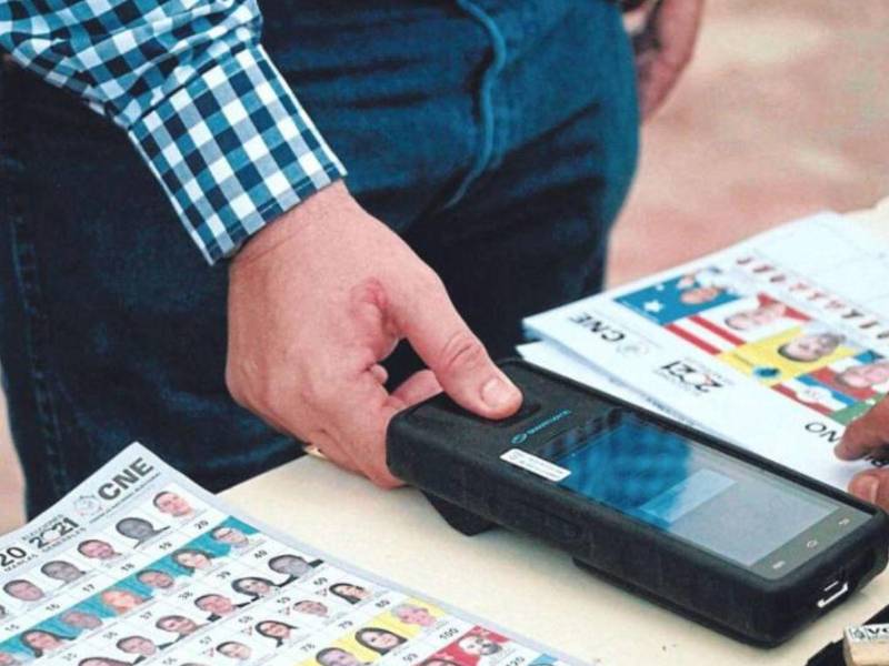 Para estas elecciones primarias se usarán unos 27,000 dispositivos biométricos.