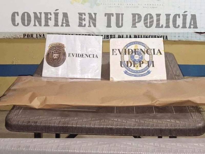 Durante el procedimiento también fue decomisado un machete tipo guarizama que, según las autoridades, habría sido utilizado en el crimen.