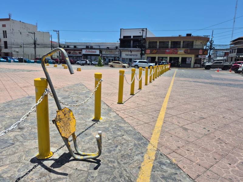 Ante las constantes denuncias de los ciudadanos y el irrespeto a las zonas del casco urbano donde está prohibido estacionarse, el Comité Vial Municipal reactivó el uso de las populares “chachas”.