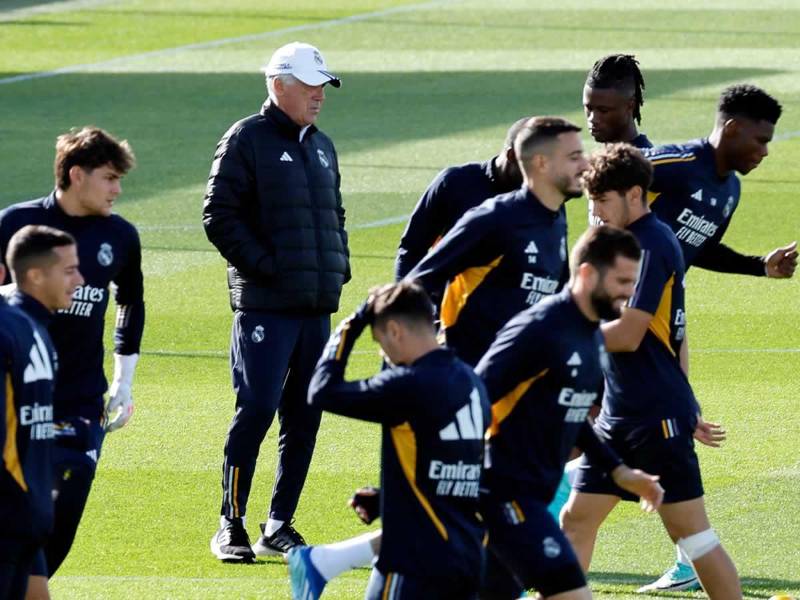 Carlo Ancelotti ya tiene listo el equipo que jugará contra el Barcelona.