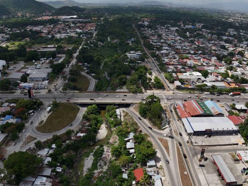 Este proyecto busca dar solución a uno de los puntos más críticos de la ciudad en materia de movilidad, debido a la alta afluencia de vehículos en ese sector.