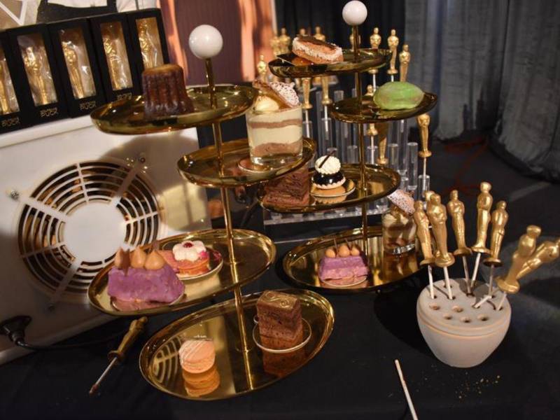 Fotografía donde se observan algunos postres este martes, en la ciudad de Los Ángeles (Estados Unidos).