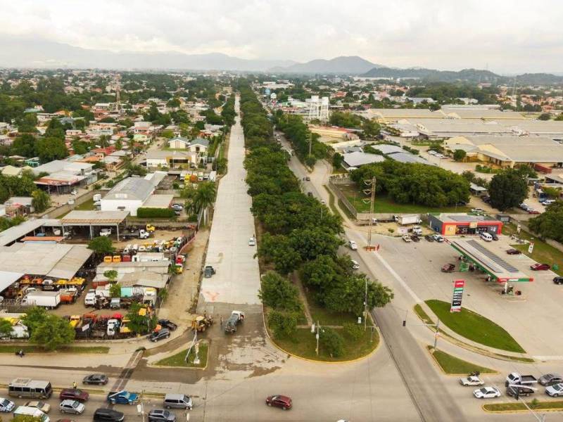 Más de, L100 millones se invierten en la pavimentación del segundo anillo en el tramo entre la 33 y 4 calle en ambas trochas.