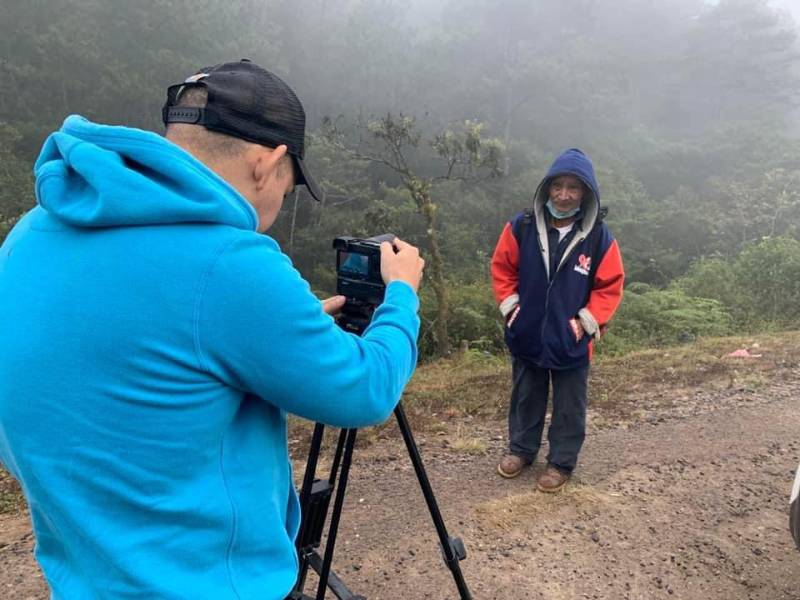El hondureño Asael Talavera dirige el documental “Apinán: Nosotros los Lencas”.