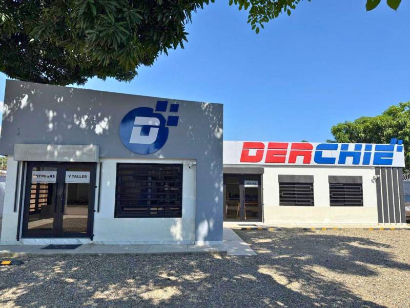 La nueva tienda de Derchie está ubicada en Barrio Las Acacias, 1era avenida, 14 calle, N.O. de La Muralla China (antiguo local de Key Mart), tres cuadras hacia abajo.