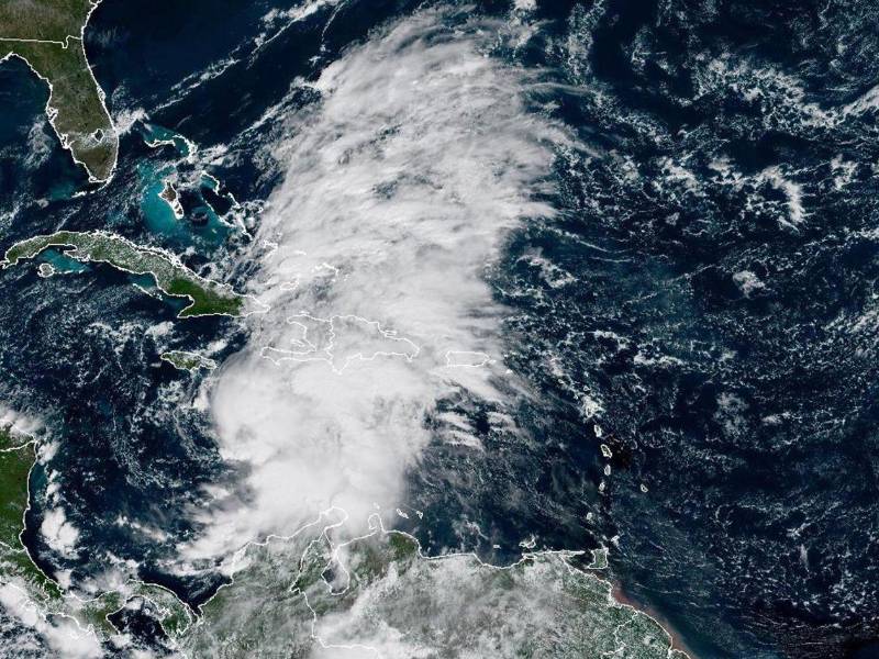 Fotografía satelital de la Oficina Nacional de Administración Oceánica y Atmosférica de Estados Unidos (NOAA), a través del Centro Nacional de Huracanes (NHC), del mar Caribe.