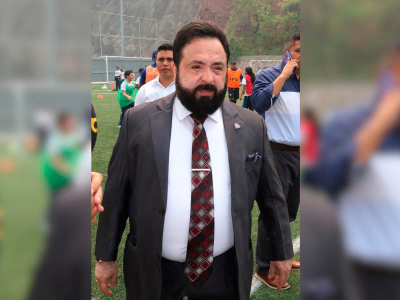 Luis Redondo justifica entrega de bonos: son para canastas del Día de la Madre