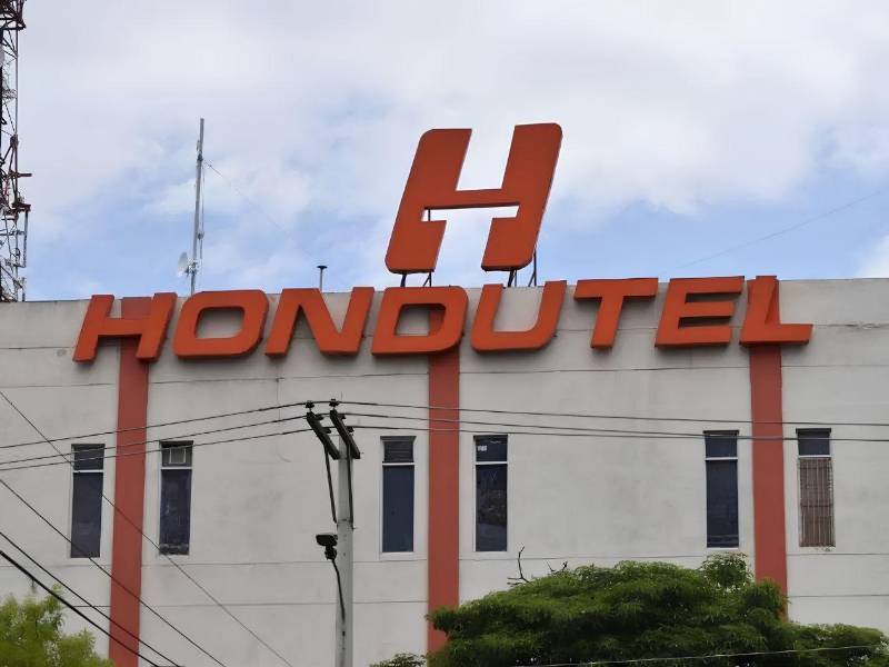 Hondutel gasta más de lo que percibe.
