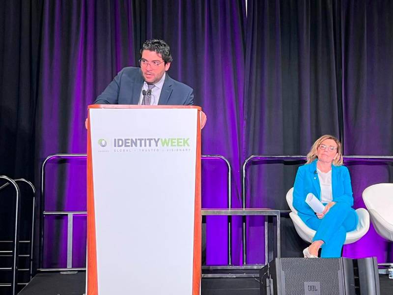 <b><span class=mln_uppercase_mln>autoridad.</span></b> Rolando Kattán, comisionado presidente del RNP.<span class=mln_uppercase_mln> </span>