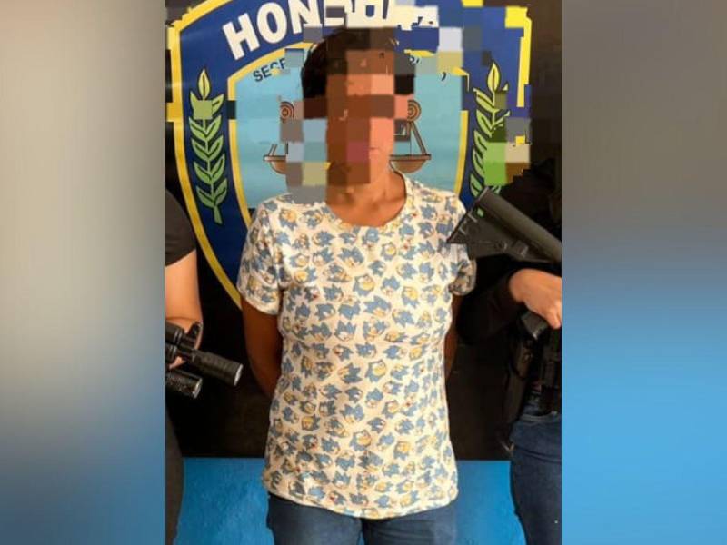 Según las autoridades, la madre se beneficiaba económicamente de manera ilegal a través de sus hijas.