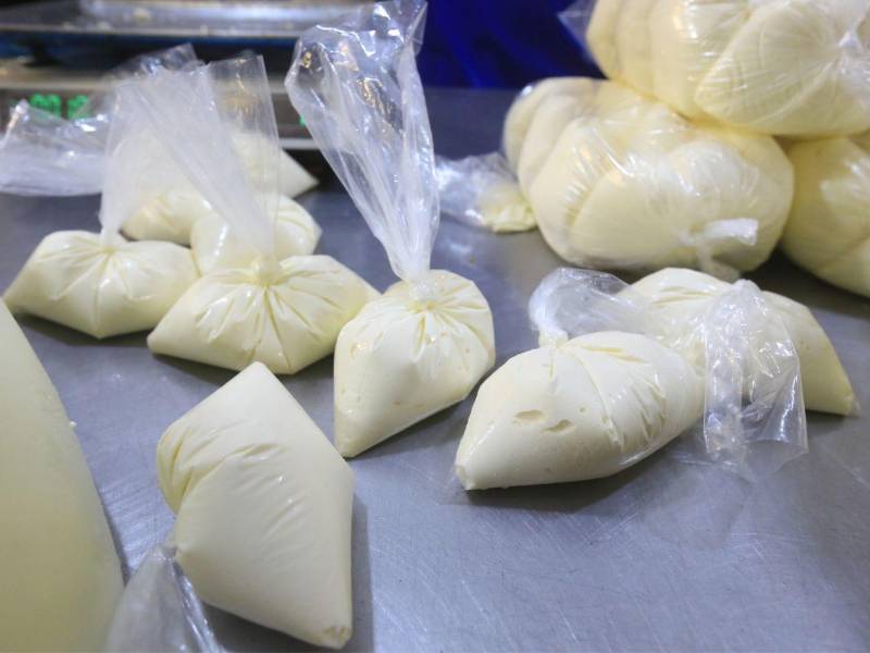El queso y la mantequilla también han incrementado debido a las sequías y la baja producción de leche a nivel nacional.