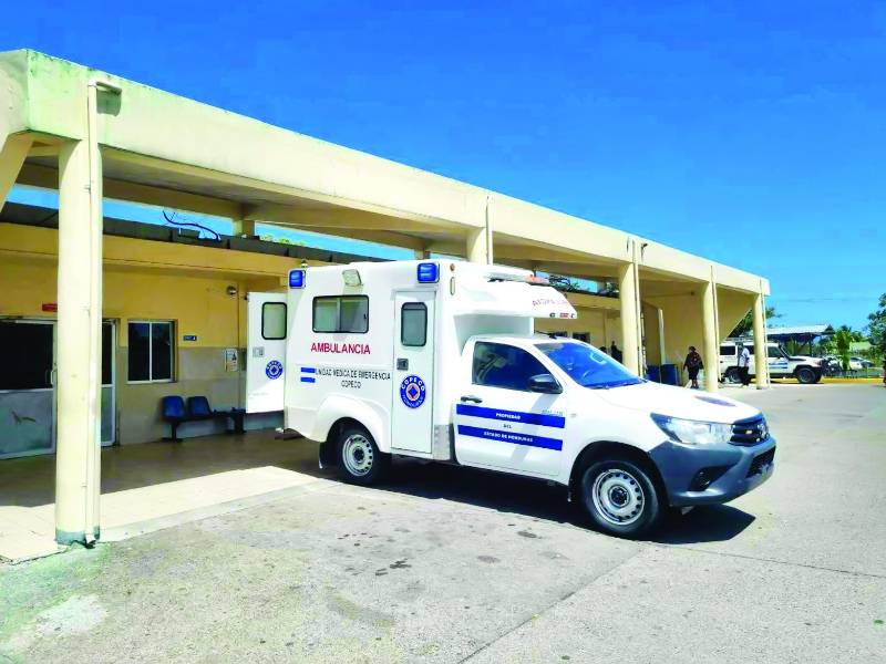 Uno de los hombres murió en el hospital Atlántida tras llegar con varias herida de bala.